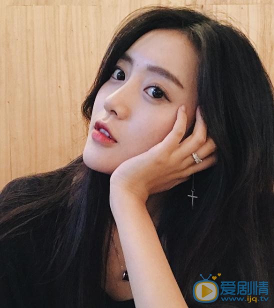 致我们单纯的小美好林静晓是谁演的？林静晓扮演者王梓薇个人资料、写真及生活照欣赏