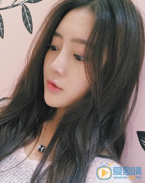 致我们单纯的小美好林静晓是谁演的？林静晓扮演者王梓薇个人资料、写真及生活照欣赏