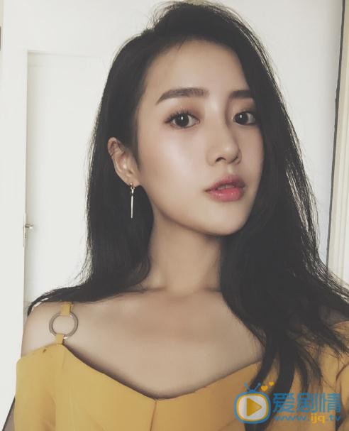 致我们单纯的小美好林静晓是谁演的？林静晓扮演者王梓薇个人资料、写真及生活照欣赏