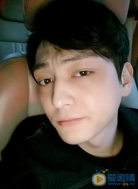 柒个我白向荣是谁演的？柒个我白向荣扮演者张晓谦个人资料、写真及生活照欣赏