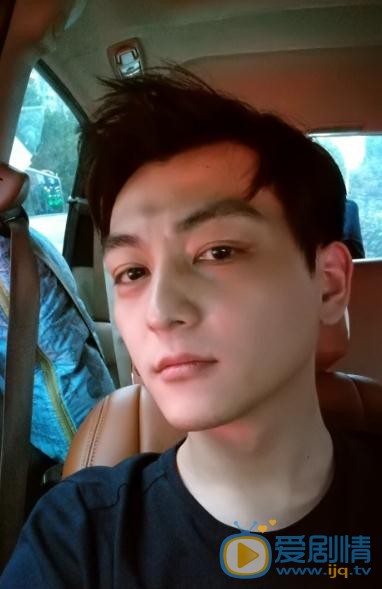柒个我白向荣是谁演的？柒个我白向荣扮演者张晓谦个人资料、写真及生活照欣赏