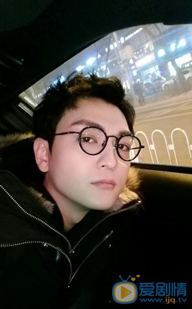 柒个我白向荣是谁演的？柒个我白向荣扮演者张晓谦个人资料、写真及生活照欣赏