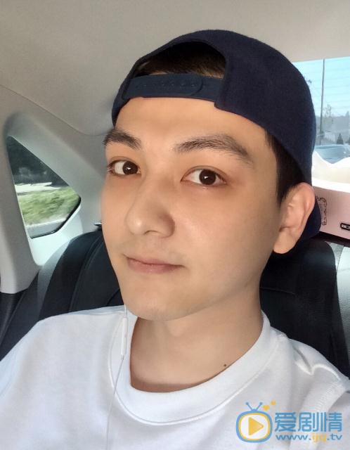柒个我白向荣是谁演的？柒个我白向荣扮演者张晓谦个人资料、写真及生活照欣赏