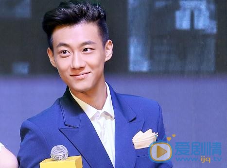 致我们单纯的小美好吴柏松是谁演的？吴柏松扮演者高至霆个人资料、写真及生活照欣赏