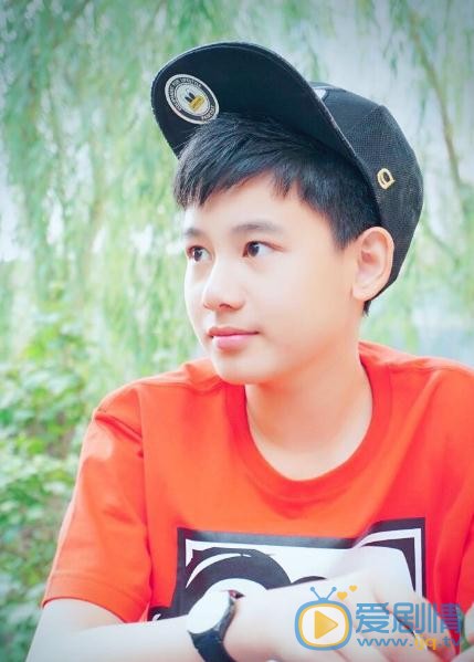我的体育老师路宽是谁演的？路宽扮演者胡先煦个人资料、写真及生活照欣赏