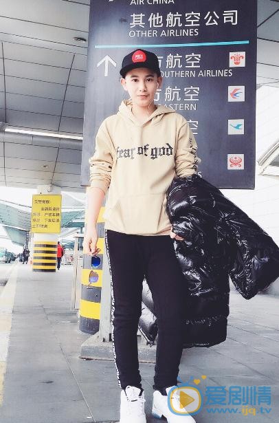 我的体育老师路宽是谁演的？路宽扮演者胡先煦个人资料、写真及生活照欣赏