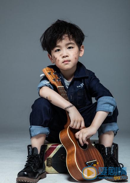红蔷薇和平是说扮演的？红蔷薇和平扮演者韩昊霖个人资料、写真及生活照欣赏