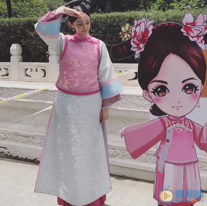 姜萌轩片场照