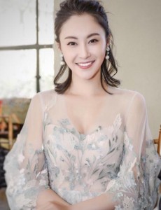我的青春遇见你葛青是谁演的？葛青扮演者王泇淇个人资料、写真及生活照欣赏
