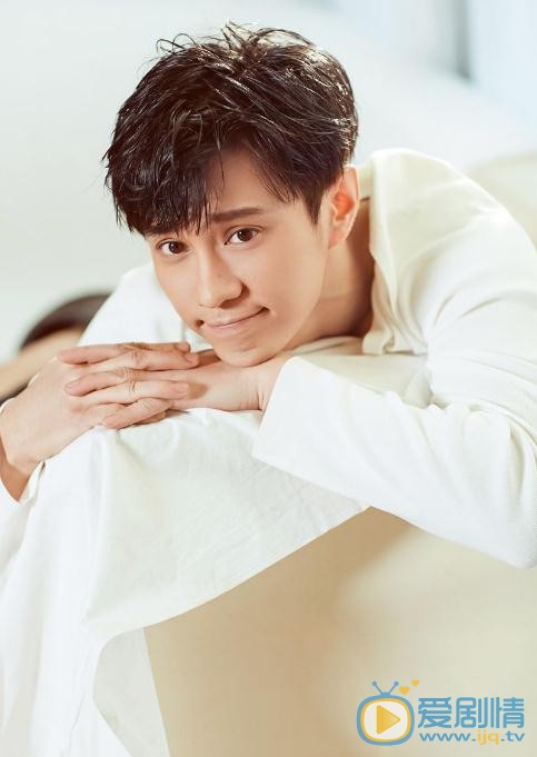 我的青春遇见你陈昆是谁演的？陈坤扮演着杨彤个人资料、写真及生活照欣赏