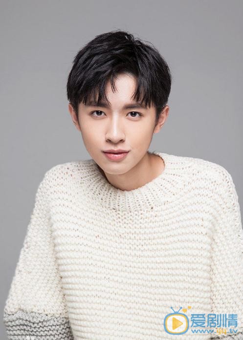 凤囚凰刘子业是谁演的？凤囚凰刘子业扮演者张逸杰个人资料、写真及生活照欣赏