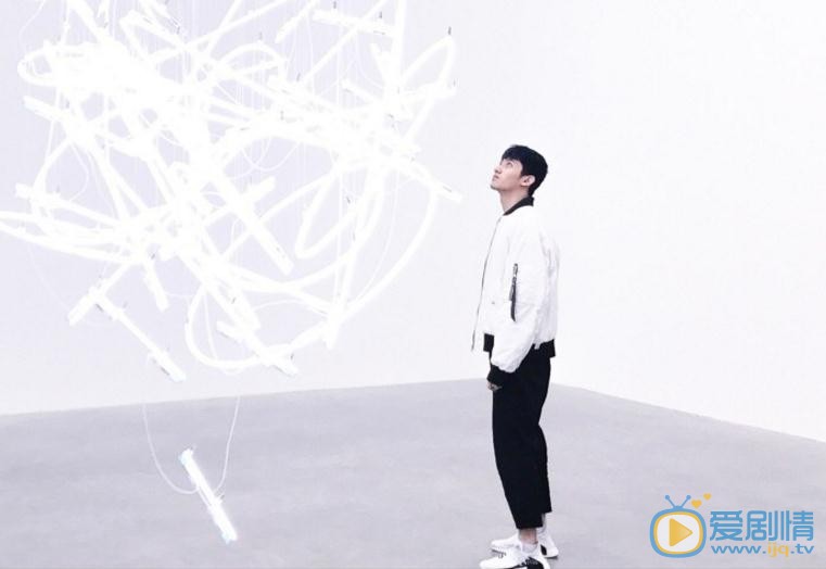 恋爱先生小程皓少年程皓是谁扮演的？小程皓少年程皓扮演者战宇个人资料、写真及生活照欣赏