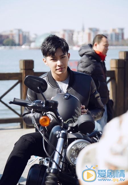 亲爱的她们片场照