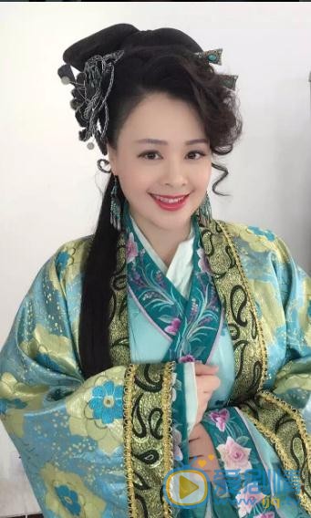恋爱先生罗玥的母亲刘珍珍是谁扮演的？罗玥的母亲刘珍珍扮演者崔奕个人资料、写真及生活照欣赏