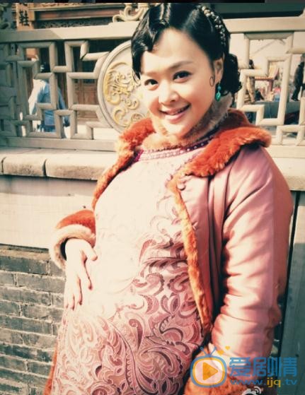 恋爱先生罗玥的母亲刘珍珍是谁扮演的？罗玥的母亲刘珍珍扮演者崔奕个人资料、写真及生活照欣赏