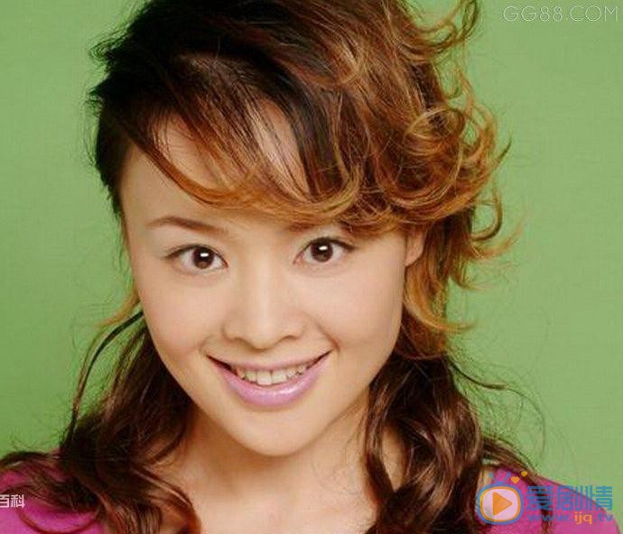 恋爱先生罗玥的母亲刘珍珍是谁扮演的？罗玥的母亲刘珍珍扮演者崔奕个人资料、写真及生活照欣赏