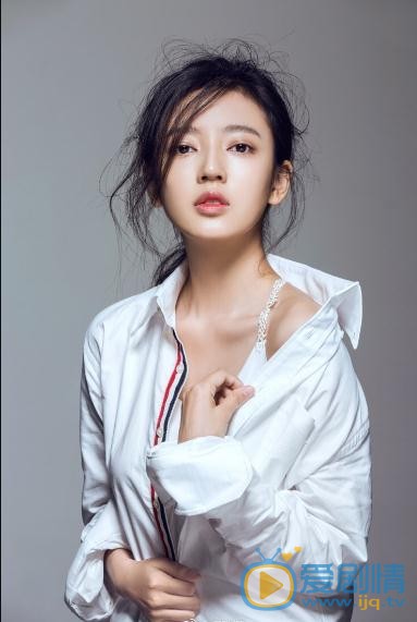我站在桥上看风景江浴如是谁扮演的？江浴如扮演者何瑞贤个人资料、写真及生活照欣赏