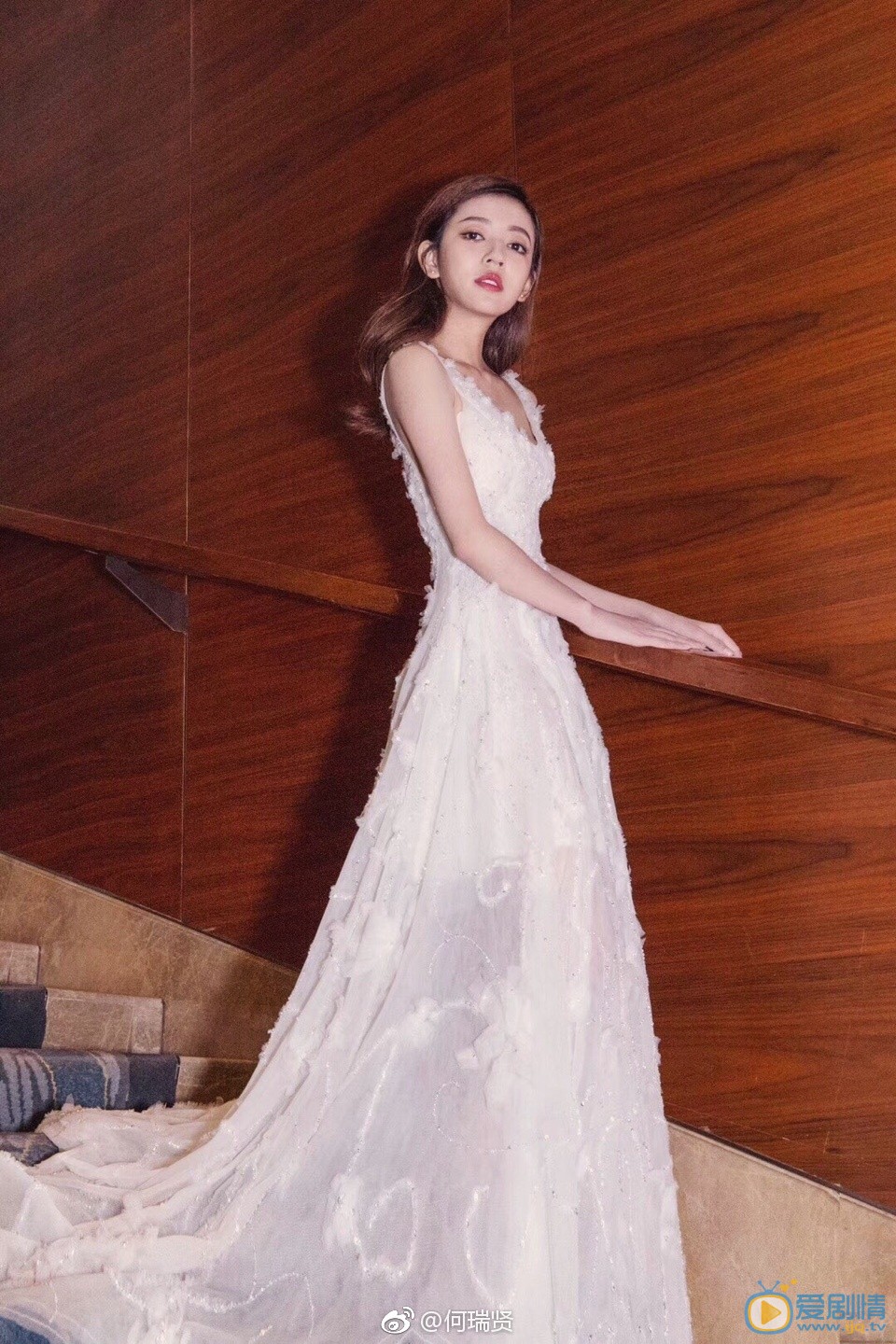 我站在桥上看风景江浴如是谁扮演的？江浴如扮演者何瑞贤个人资料、写真及生活照欣赏