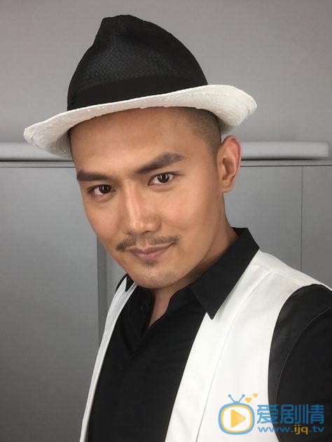 一路繁花相送戴维凡是谁演的？戴维凡扮演者李浩轩个人资料、写真及生活照欣赏