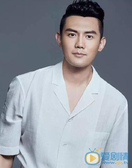 一路繁花相送戴维凡是谁演的？戴维凡扮演者李浩轩个人资料、写真及生活照欣赏