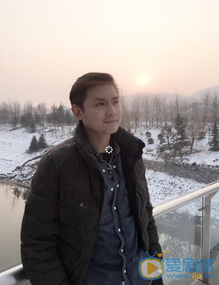一路繁花相送戴维凡是谁演的？戴维凡扮演者李浩轩个人资料、写真及生活照欣赏