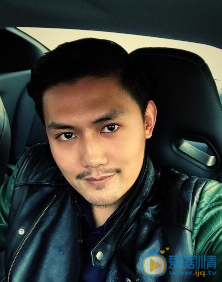 一路繁花相送戴维凡是谁演的？戴维凡扮演者李浩轩个人资料、写真及生活照欣赏