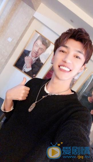 李岑奕生活照写真