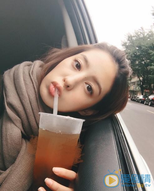 一路繁花相送纪若栎是谁扮演的？纪若栎扮演者莫允雯个人资料、写真及生活照欣赏