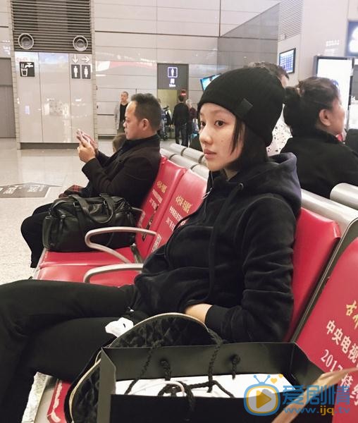 一路繁花相送少年辛辰是谁扮演的？少年辛辰扮演者王鹤润个人资料、写真及生活照欣赏