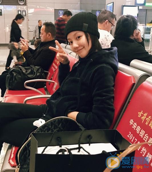 一路繁花相送少年辛辰是谁扮演的？少年辛辰扮演者王鹤润个人资料、写真及生活照欣赏