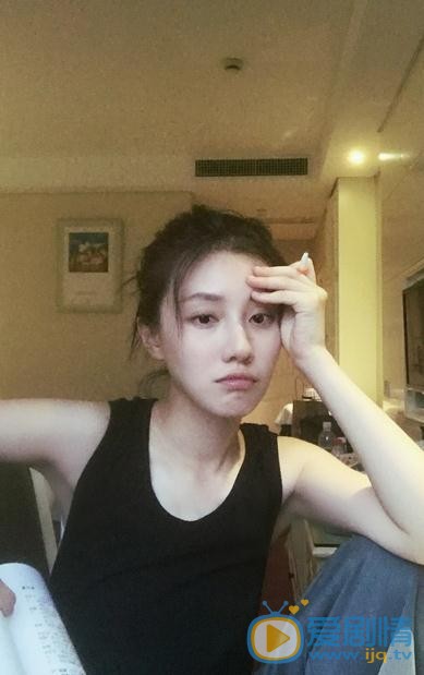 一路繁花相送少年辛辰是谁扮演的？少年辛辰扮演者王鹤润个人资料、写真及生活照欣赏