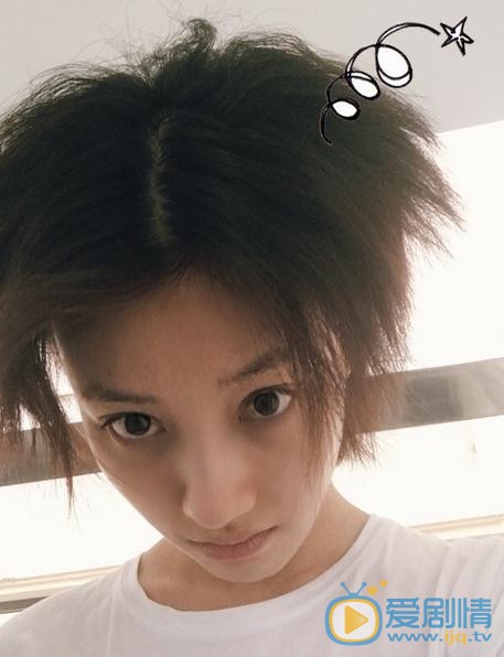 一路繁花相送少年辛辰是谁扮演的？少年辛辰扮演者王鹤润个人资料、写真及生活照欣赏