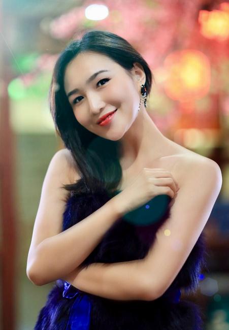 利刃出击林彤是谁演的？林彤扮演者杨亭个人资料、写真及生活照欣赏