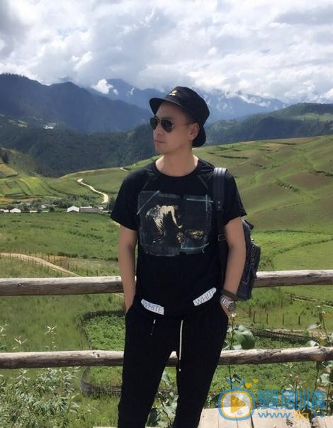 利刃出击李文希是谁演的？李文希扮演者李飞个人资料、写真及生活照欣赏