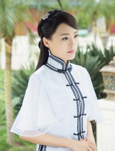 人生若如初相见易连恺喜欢范燕云吗？易连恺和燕云当年发生了什么？易连恺为什么娶了秦桑？