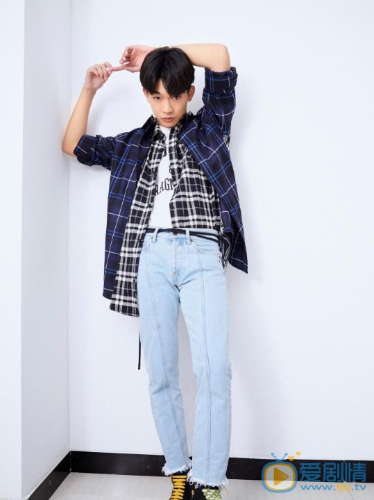 南方有乔木郝杰扮演着张宥浩个人资料、写真生活照