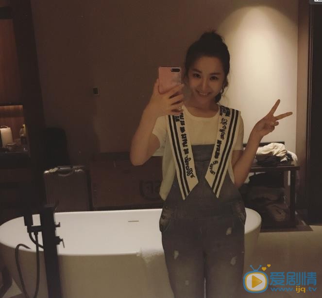 南方有乔木小安扮演着张艺馨个人资料、写真生活照欣赏