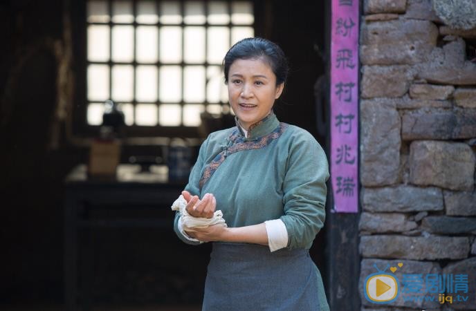 小妮扛枪剧照