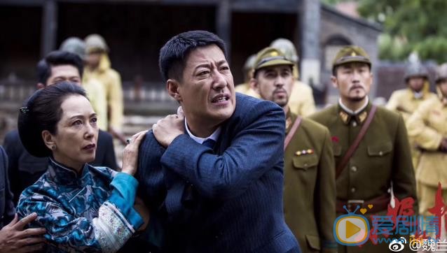 小妮扛枪剧照