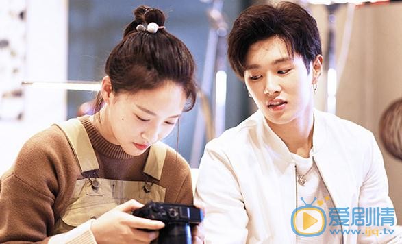 想看你微笑剧照