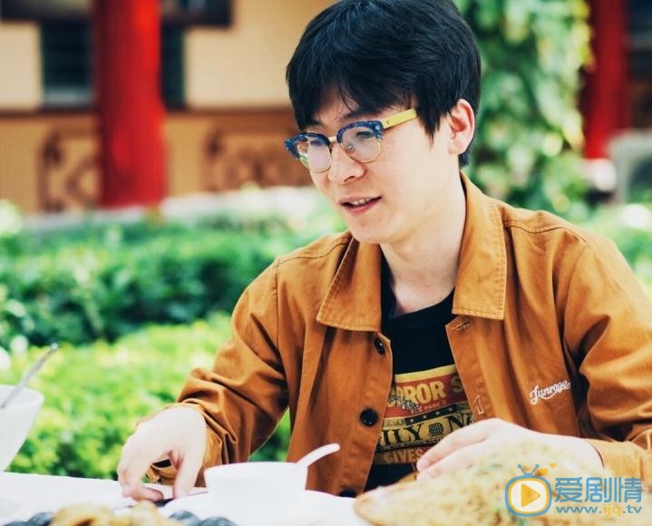 北京女子图鉴王涛是谁演的？王涛扮演者王啸坤个人资料、写真及生活照欣赏