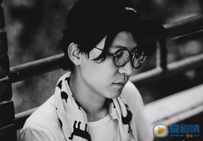 北京女子图鉴王涛是谁演的？王涛扮演者王啸坤个人资料、写真及生活照欣赏