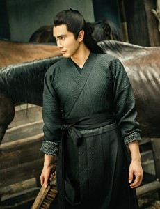 扶摇中战北野的身世背景是什么？雅兰珠为什么叫战北野五哥哥？
