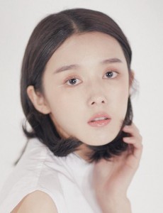 一千零一夜思思是谁演的？思思扮演者余籽璇个人资料、写真及生活照欣赏