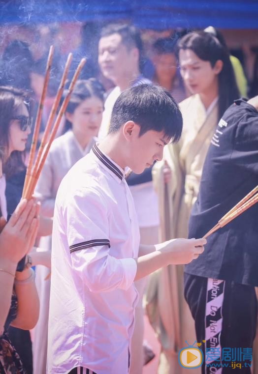 天雷一部之春花秋月剧情介绍(1-40集大结局)