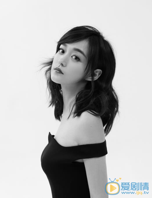 爱情进化论邢清清是谁演的？邢清清扮演者何泓姗个人资料、写真及生活照欣赏