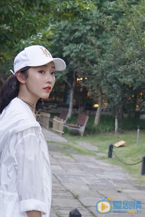 彩虹的重力剧照