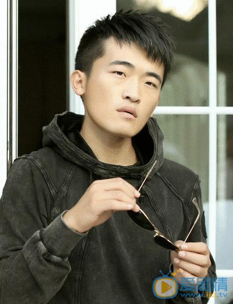 生于70年代王小兵是谁演的？王小兵扮演者姜寒个人资料、写真及生活照欣赏