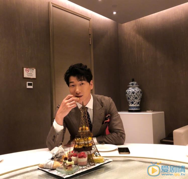 鸣鸿传沈十五是谁演的？沈十五扮演者张亮个人资料、写真及生活照欣赏