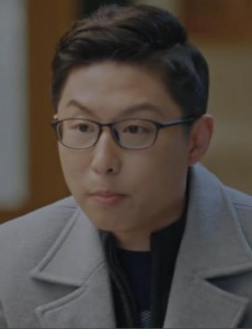 正阳门下小女人侯魁和范金有是什么关系？侯魁为什么不喜欢范金有？